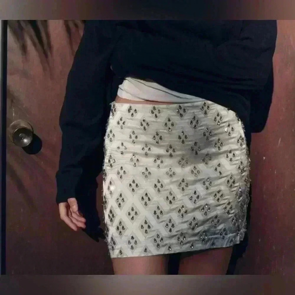 🔥🔥Zara Embellished mini skirt - Picture 3 of 6